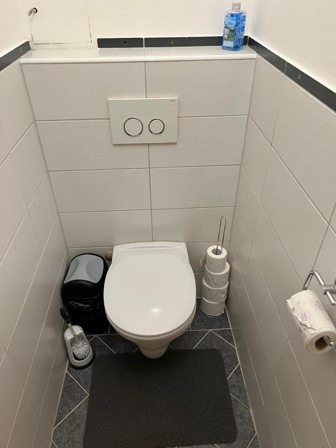 באדן Sehr Gemutliche Wohnung מראה חיצוני תמונה